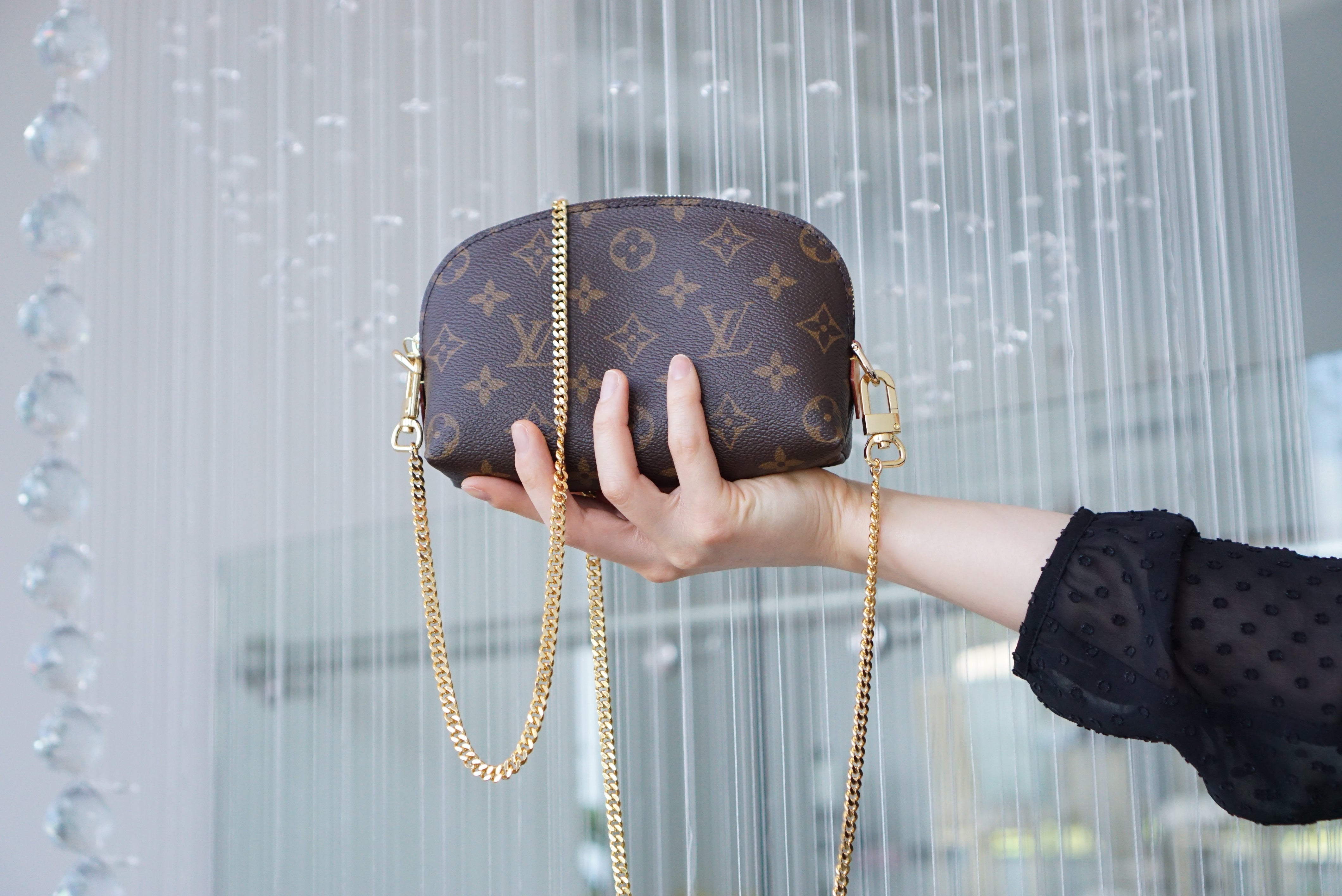 How to Convert Your Louis Vuitton Neverfull Pouch into a Crossbody Bag 