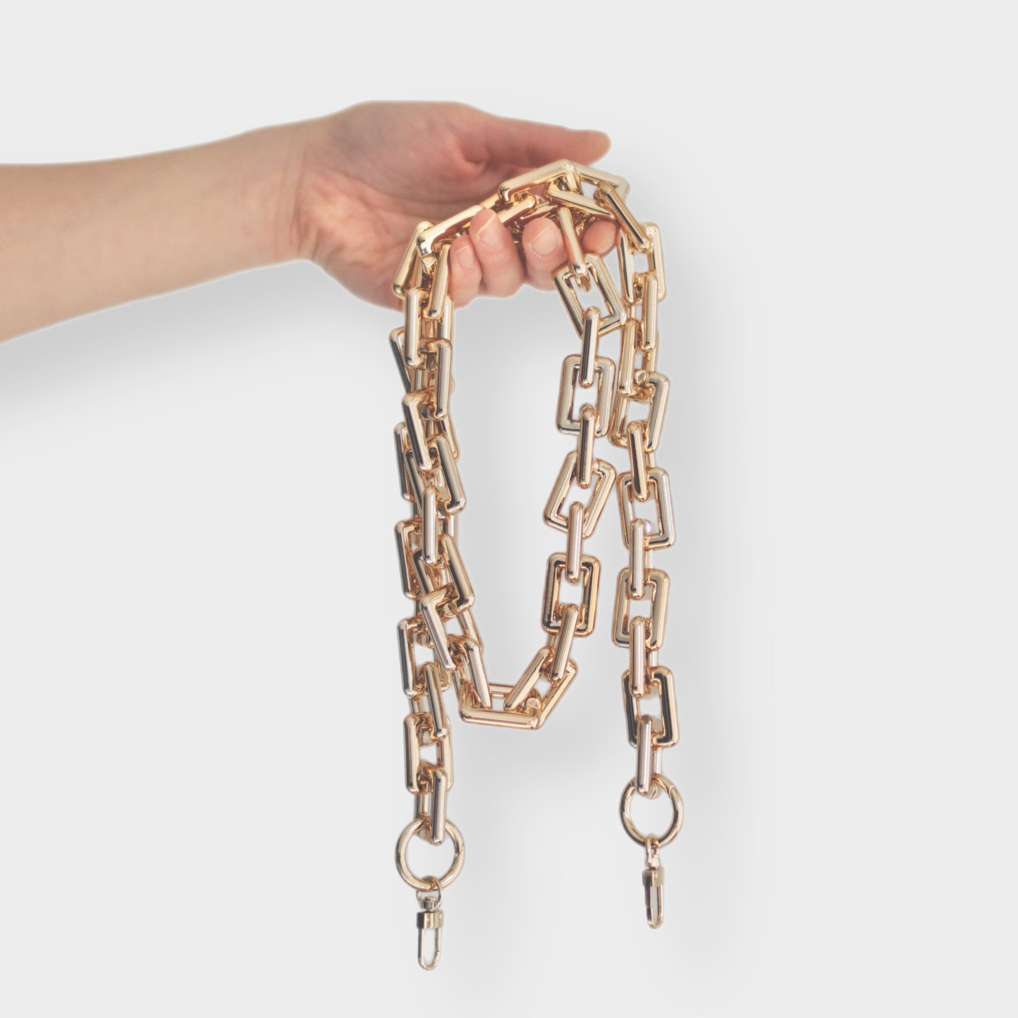 Chunky Oval Gold Chain Handle Decorative Strap for Toiletry 
